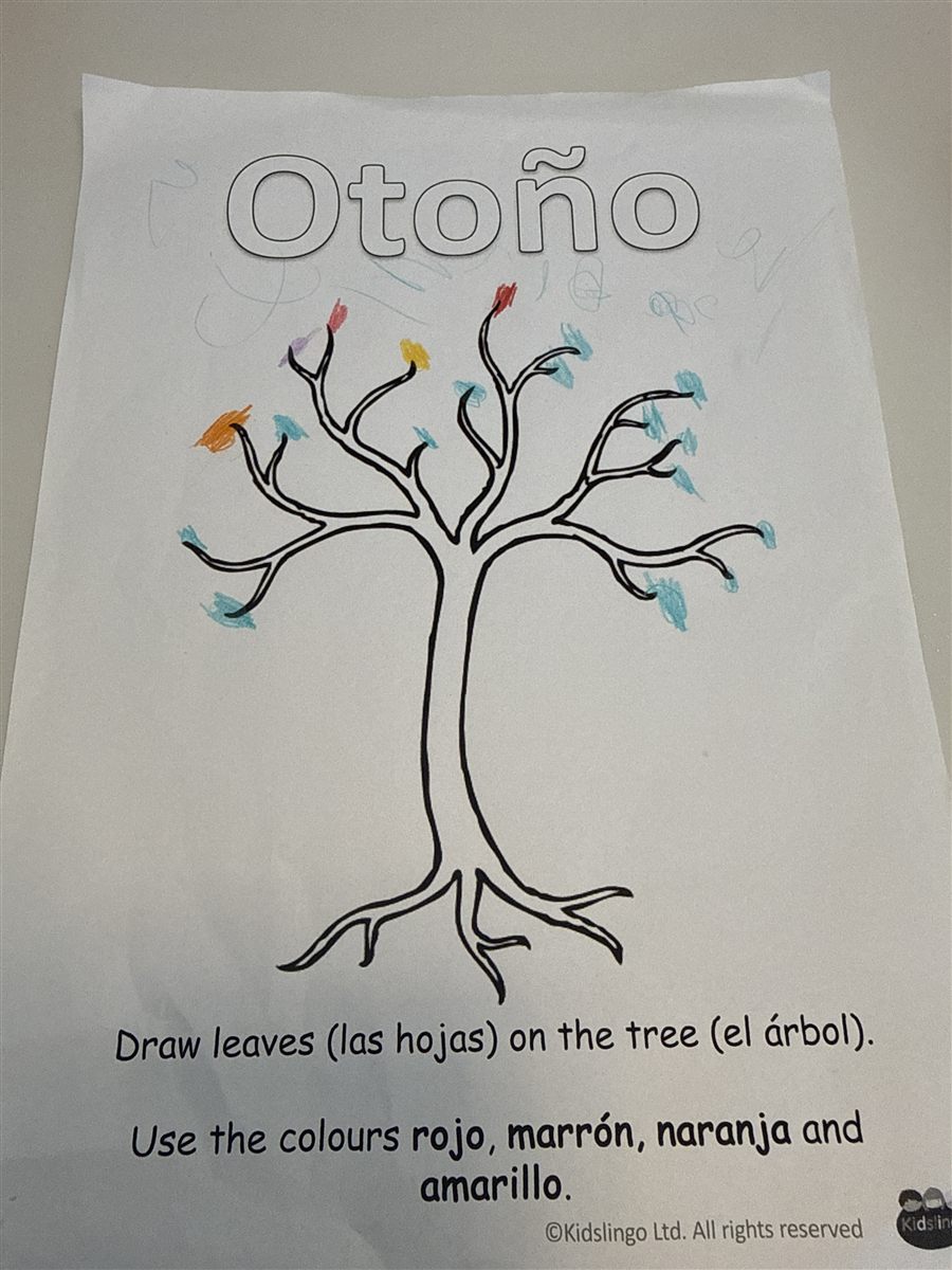 A homemade Spanish "Otoño" autumn tree worksheet