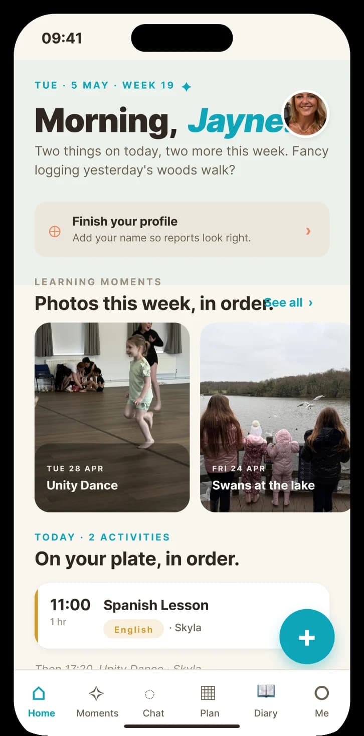 Flybrite home screen: this week's photos and what is on today